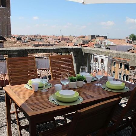 Apartment With Terrace In Chioggia'S Main Square Εξωτερικό φωτογραφία