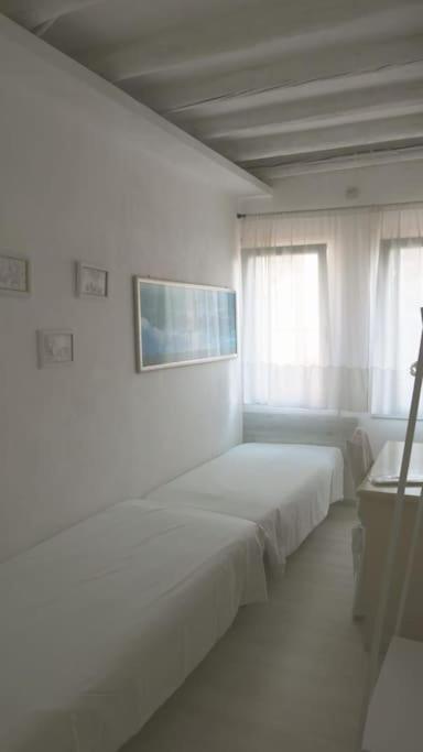 Apartment With Terrace In Chioggia'S Main Square Εξωτερικό φωτογραφία